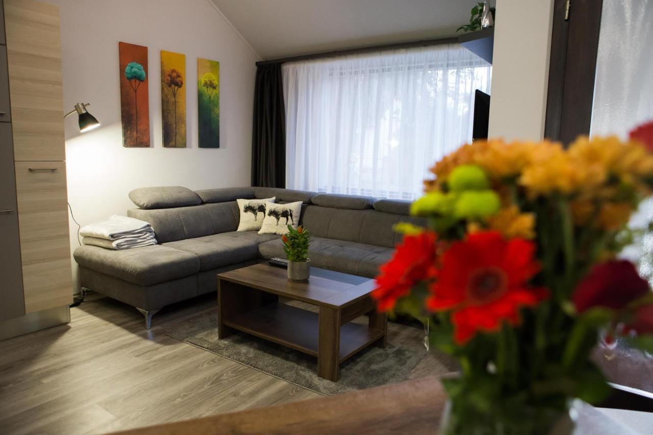Kikelet Apartman Apartment Szombathely Exterior photo